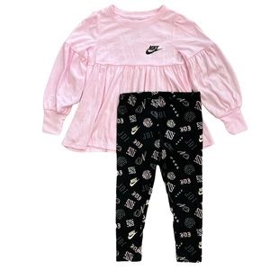 Nike Girls Iconclash Leggings and Top Set, size 4